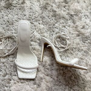 Elegant White Women's Strap Lace Heels